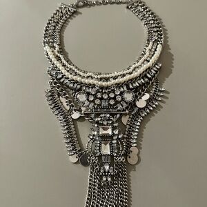 Elegant Silver Look Metal Statement Necklace With Pearls